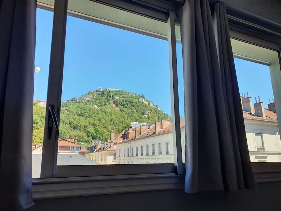 Grenoble: Jardin De Ville... Eksteriør billede